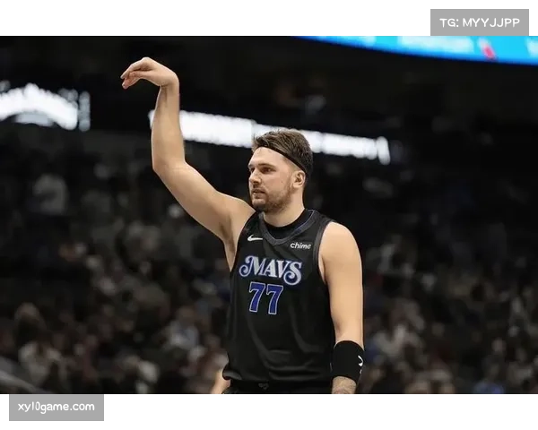 东契奇赛季初连破纪录,单赛季前三战得分超125分,与乔丹和张伯伦比肩 东契奇赛季初连破纪录,单赛季前三战得分超125分,与乔丹和张伯伦比肩