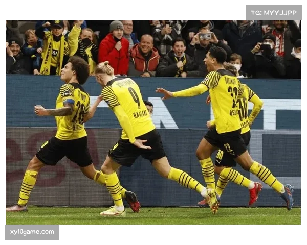 美因茨五后卫体系一度奏效 但最终因个人失误输掉德甲比赛