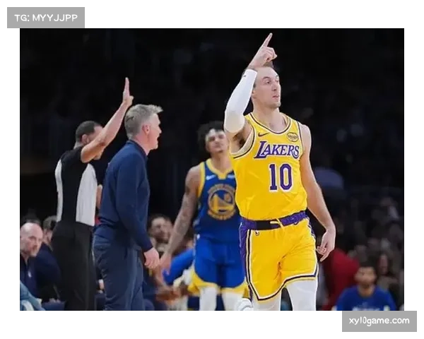 湖人新援肯纳德首秀表现合格 外线火力补充成体系完善关键 湖人新援肯纳德首秀表现合格 外线火力补充成体系完善关键